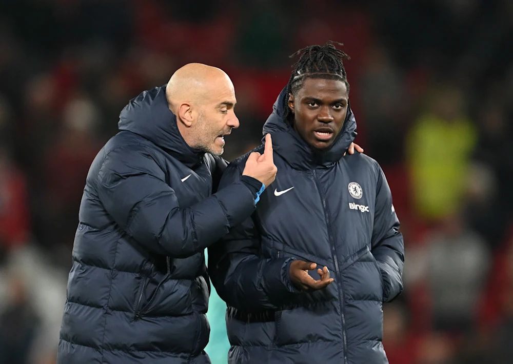 Enzo Maresca gives a message to Romeo Lavia.