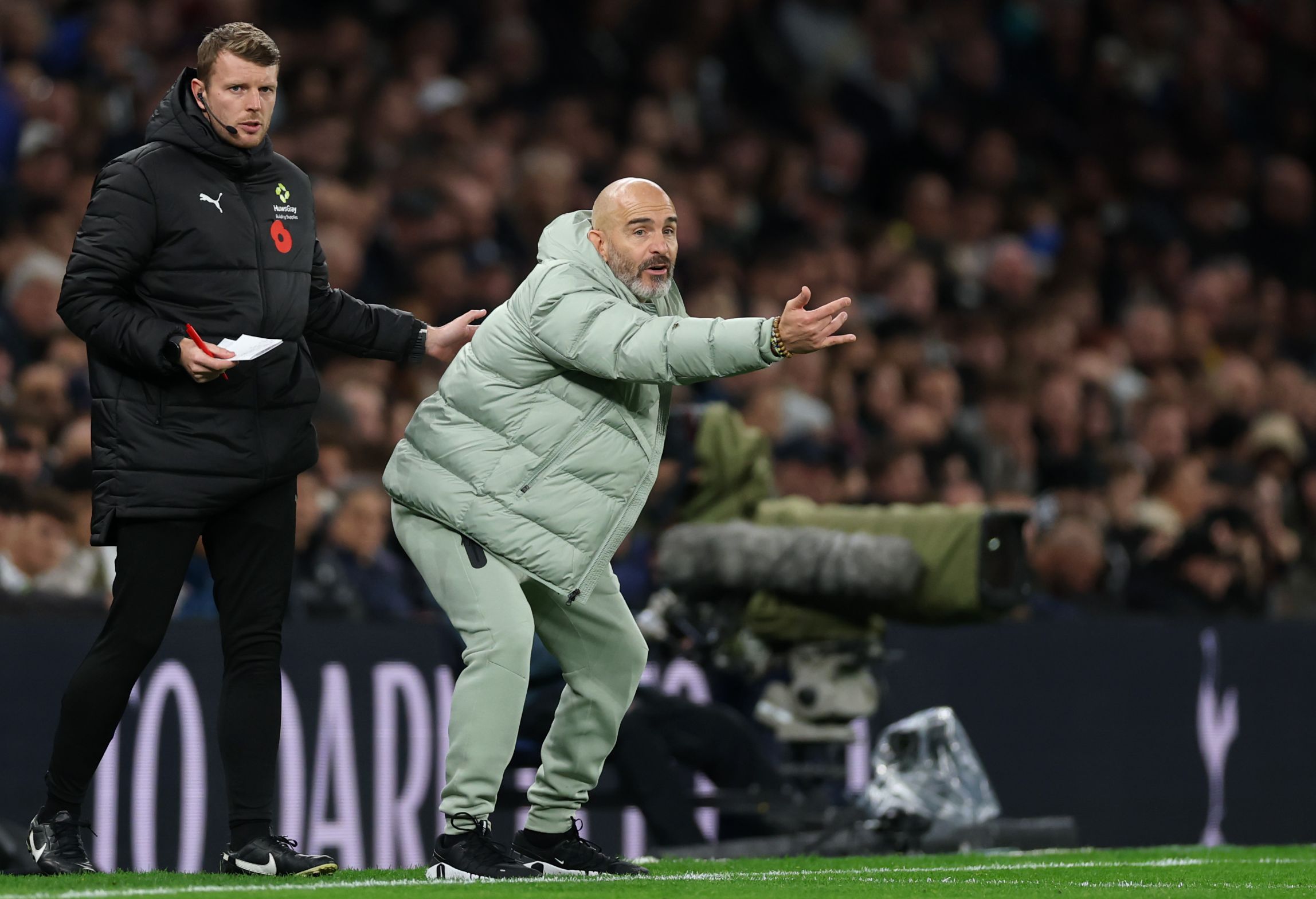 Enzo Maresca gesticulates on the touchline.